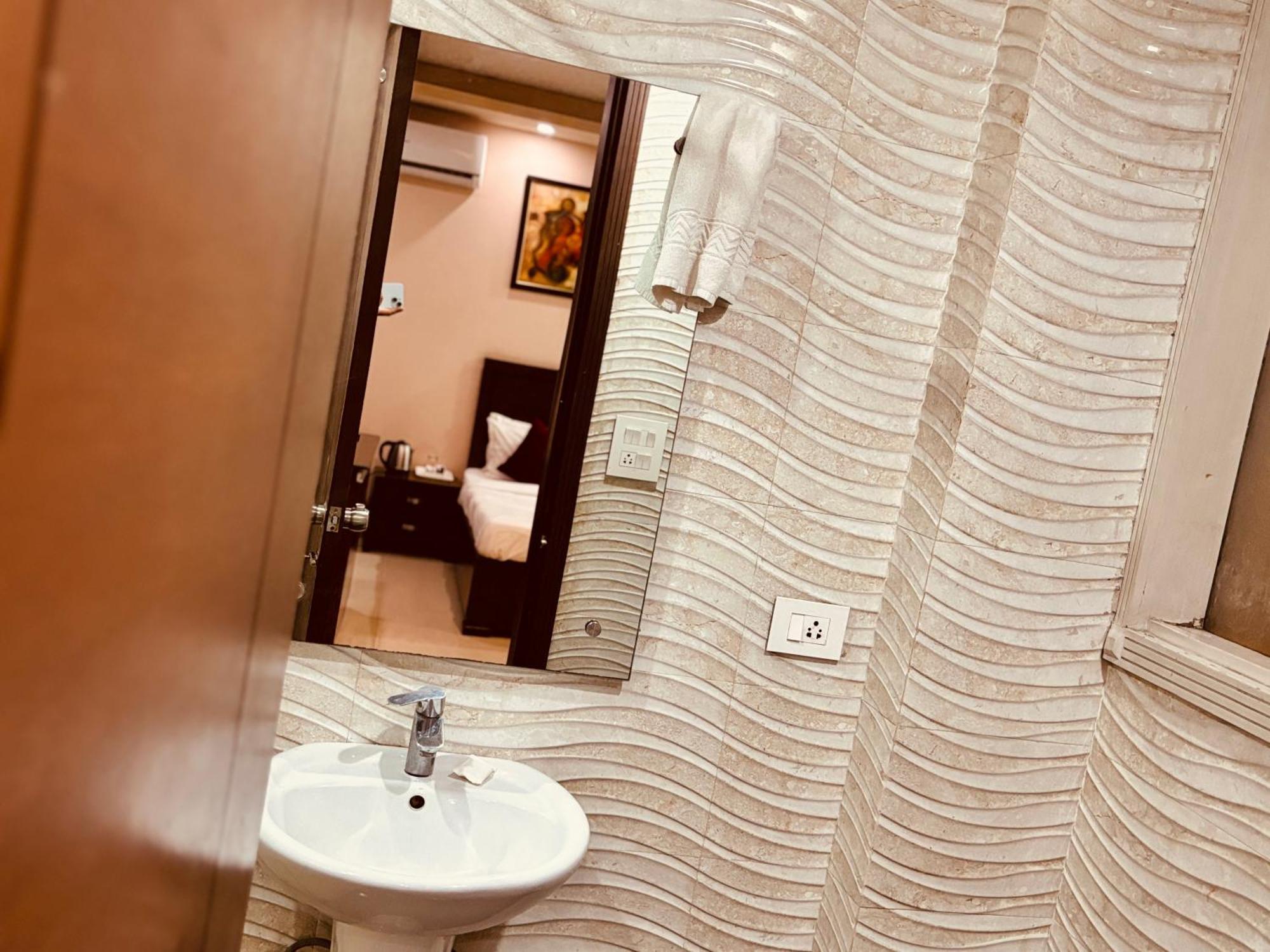 Hotel Hc Grand New Delhi Exterior foto